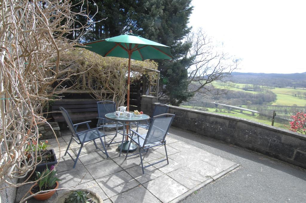 Dwy Olwyn Hotell Dolgellau Exteriör bild